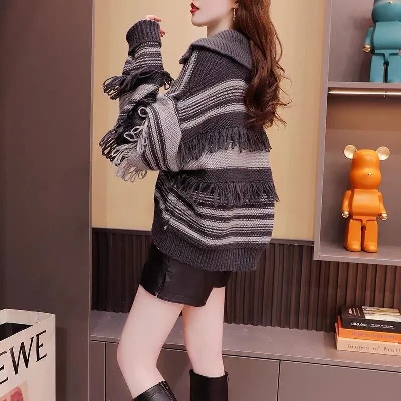 売れ筋 存在感抜群 個性的なデザイン トレンドアイテム 2色選択 スウェット E-12318