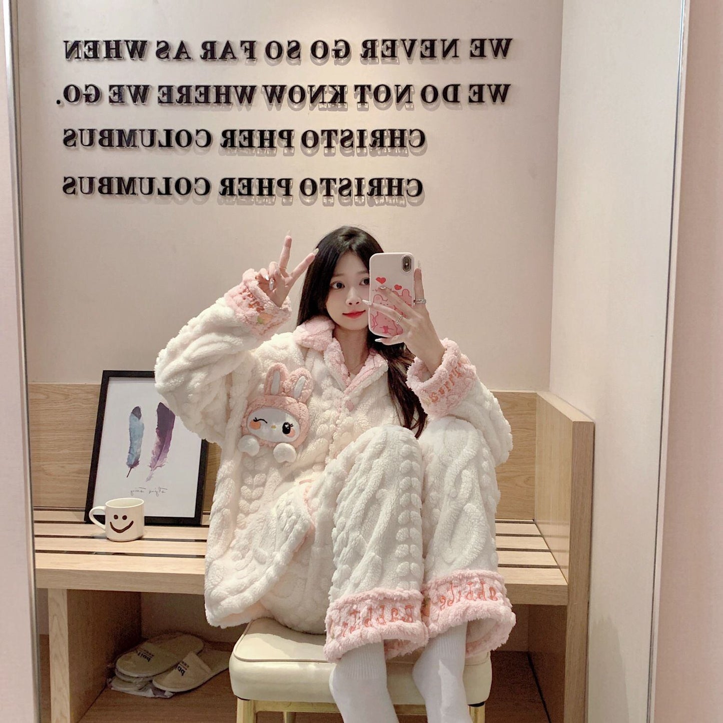 話題沸騰中 トレンドアイテム 存在感抜群 肌触り抜群 5種選択 サンゴフリース パジャマ E-9778