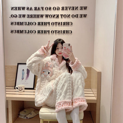 話題沸騰中 トレンドアイテム 存在感抜群 肌触り抜群 5種選択 サンゴフリース パジャマ E-9778