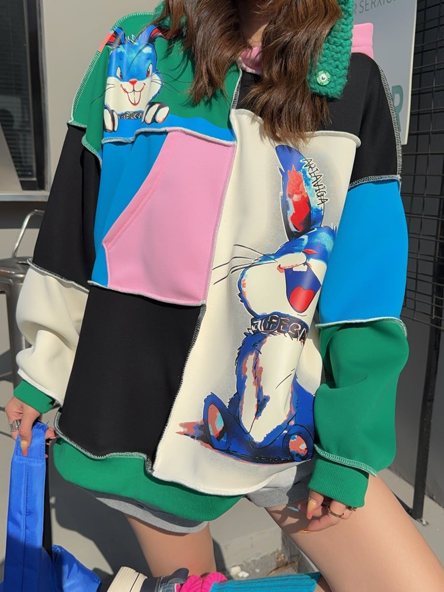 話題沸騰中 トレンドアイテム 存在感抜群 カラーマッチング 切り替え プリント2色選択 パーカー E-9906