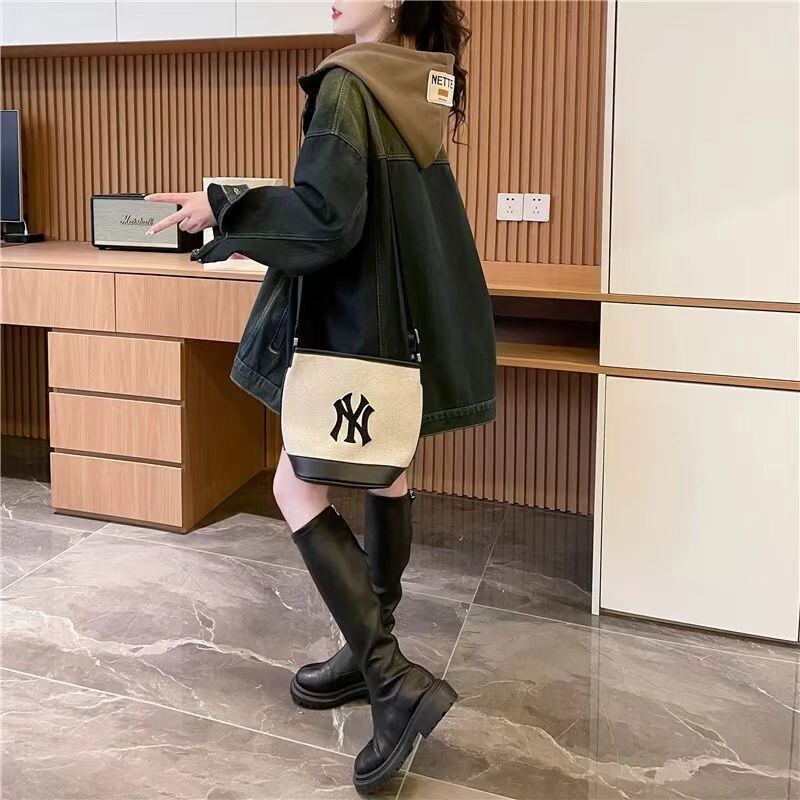 おすすめ トレンドアイテム 存在感抜群 フード付き デニムジャケットゆったりコートE-9888