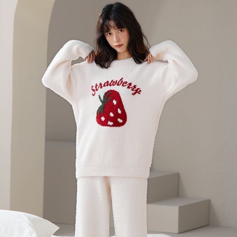 話題沸騰中 全2色 柔らかな肌触りで着心地も楽ちん！モコモコ ルームウェア パジャマ 上下セットE-10526