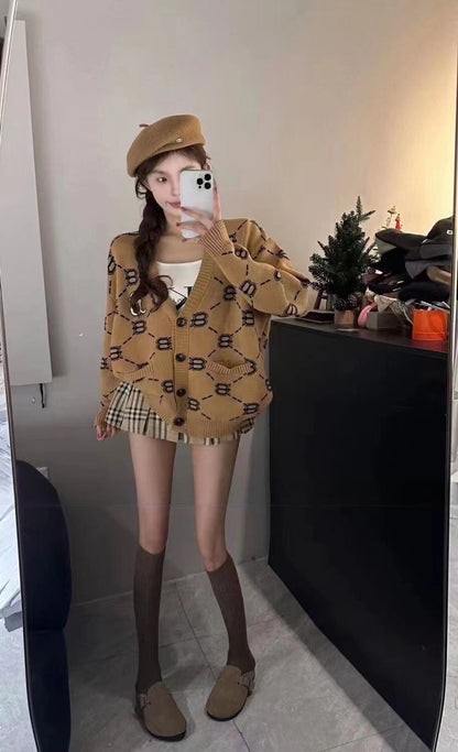 好感度UP 形が綺麗 シンプルだけど一癖あるコーデ ニットトップスE-9985