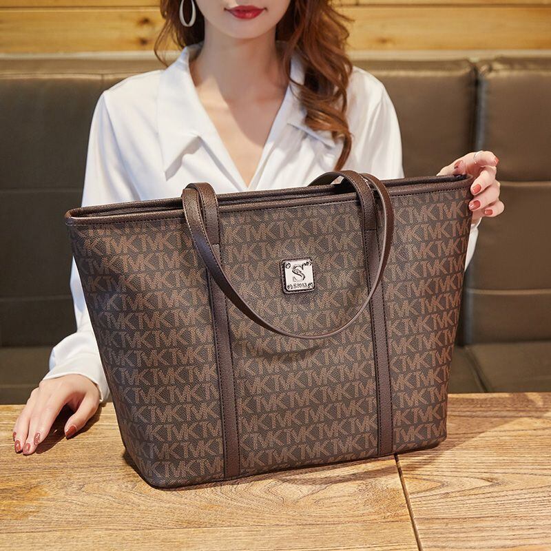 オシャレ度満点  ショルダーバッグ メッセンジャーバッグ 男女兼用E-12417