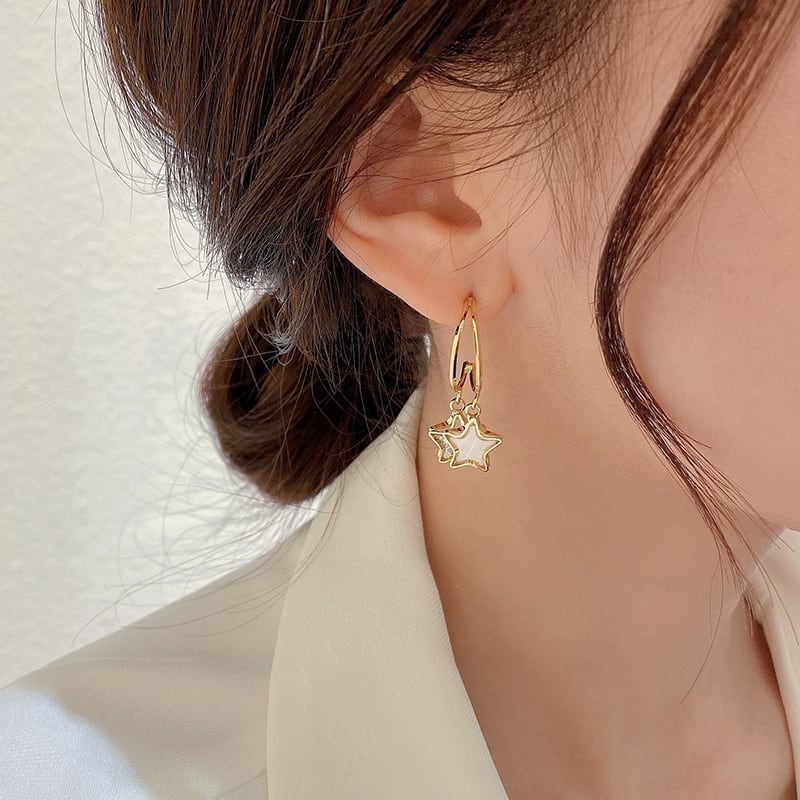 オシャレ度満点 知的で品の良い 個性的なデザイン イアリング アクセサリー＜ins-2899＞