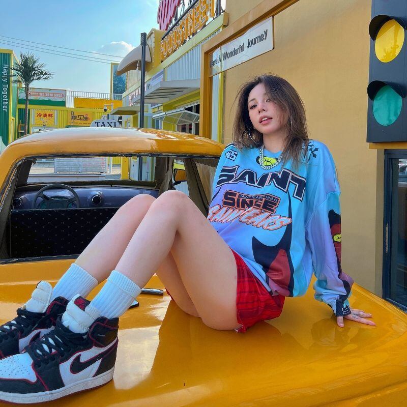 存在感抜群 個性的なデザイン トレンドアイテム カジュアル 全2色 パーカーE-9621