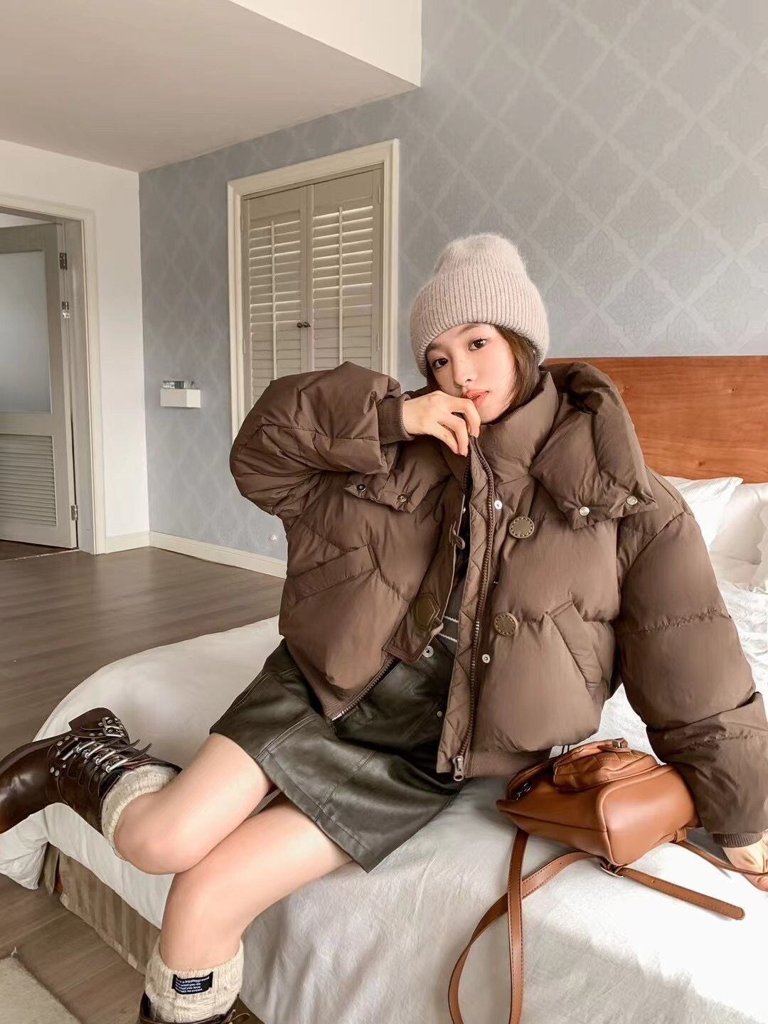 絶対欲しい 4色選択 スタイルアップ フード付きジッパーコート E-10055