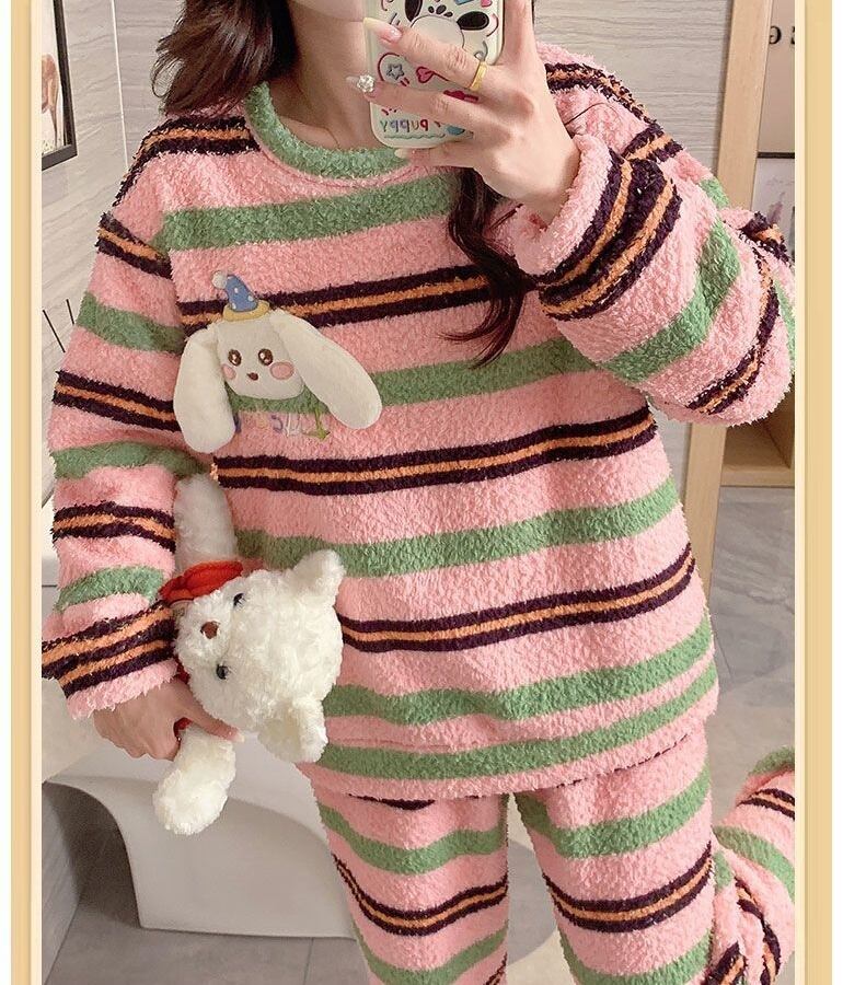 トレンドアイテム 存在感抜群 肌触り抜群 ６種選択 サンゴフリース パジャマ E-12177