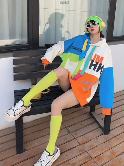 話題沸騰中 切り替え 目を奪われる カラーマッチング カジュアルプリント 3色 パーカー E-10522