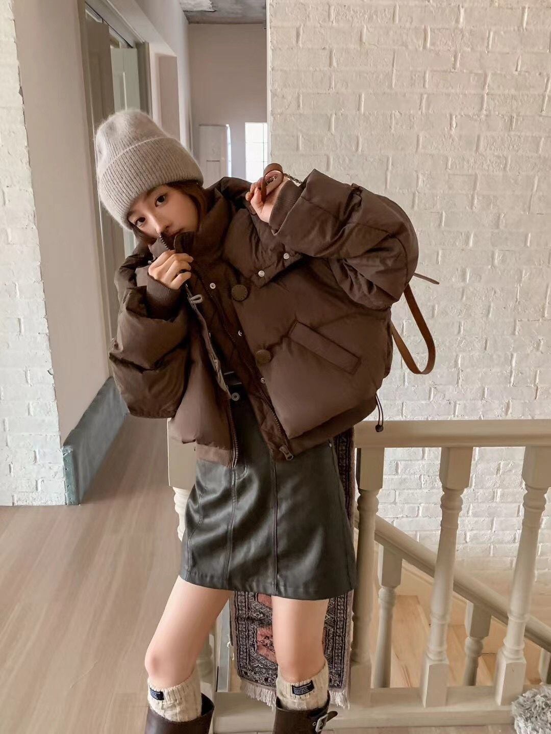 絶対欲しい 4色選択 スタイルアップ フード付きジッパーコート E-10055