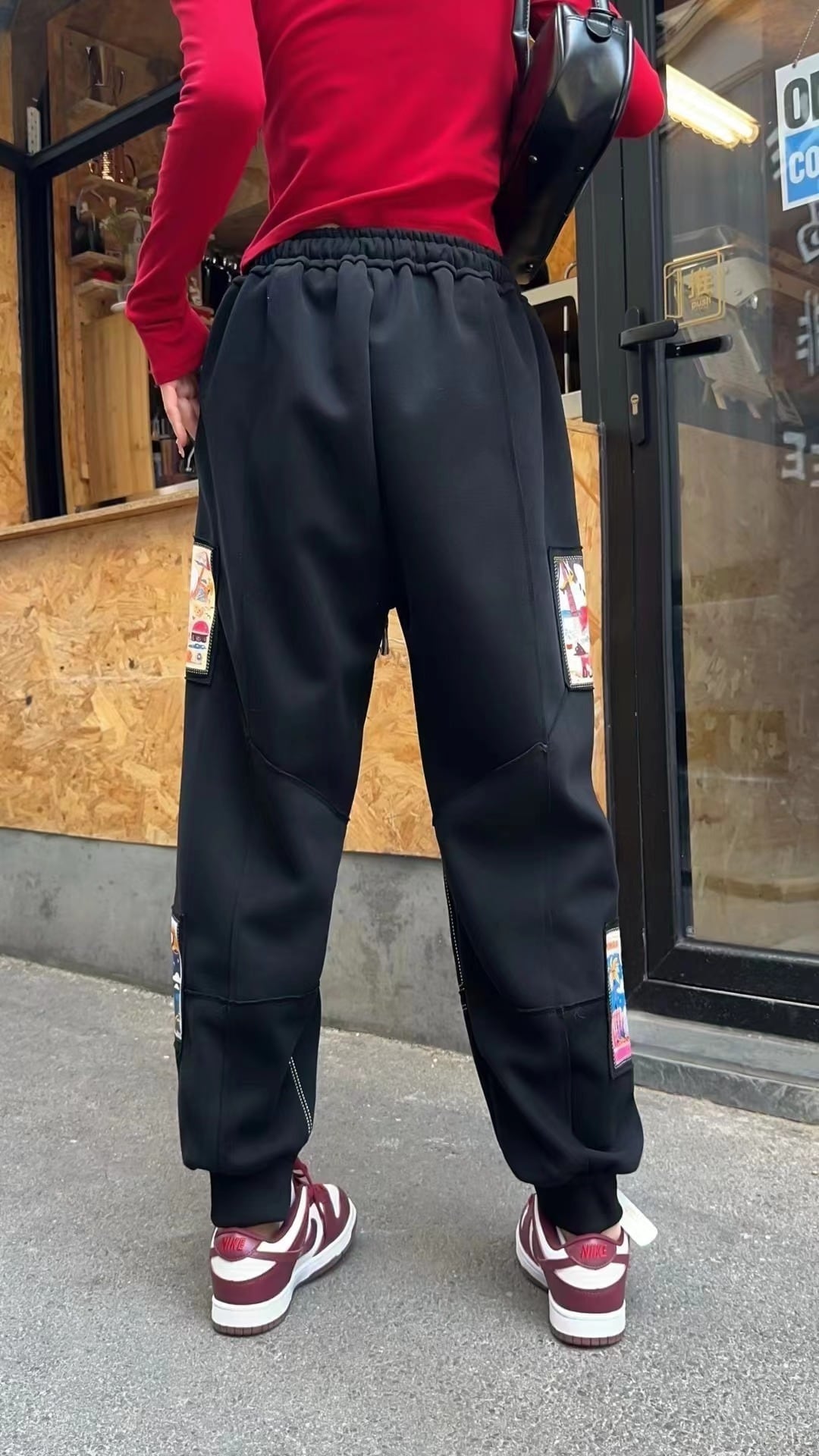 大活躍 高見えデザイン スタイルアップ効果抜群 切り替え プリント 全4色 カジュアルパンツE-9358