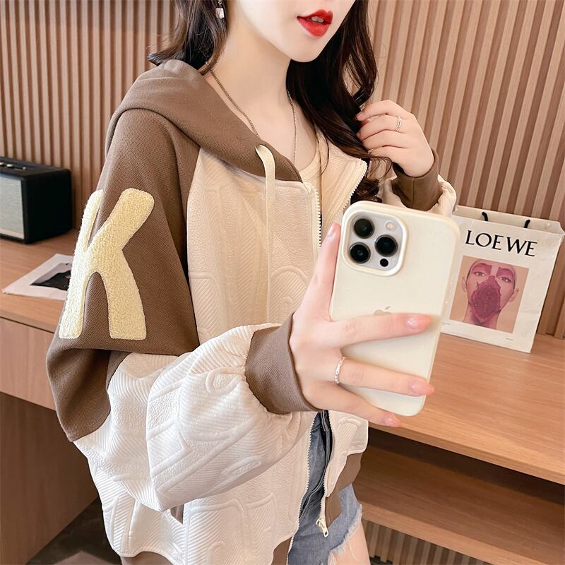 今季マストバイ トレンドアイテム 存在感抜群 アバンギャルド 切り替え 2色選択 パーカー トレーナー レディース フード付き カーディガン E-9551