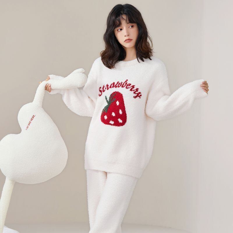 話題沸騰中 全2色 柔らかな肌触りで着心地も楽ちん！モコモコ ルームウェア パジャマ 上下セットE-10526