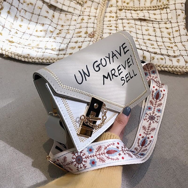 in'E  大人気ショルダーバッグ E-1401