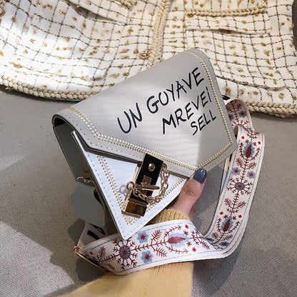 in'E  大人気ショルダーバッグ E-1401