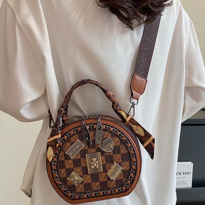 存在感のある ショルダーバッグ 2色選択可 メッセンジャーバッグE-10080