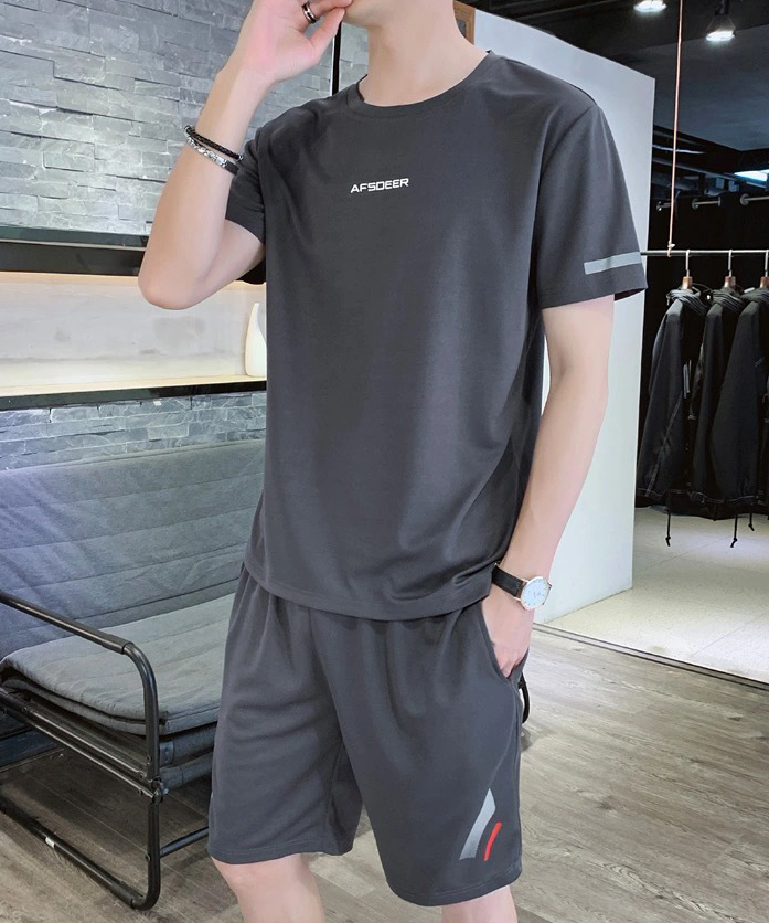 今季トレンド スポーツ Tシャツ & ショーツ セットアップ E-80096