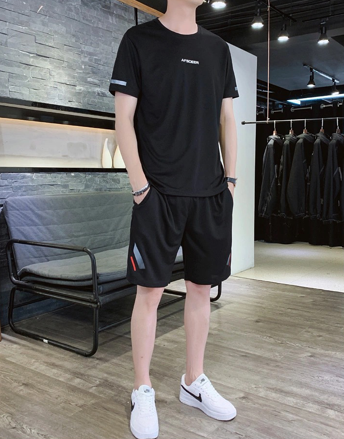 今季トレンド スポーツ Tシャツ & ショーツ セットアップ E-80096