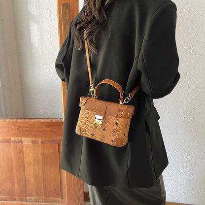 都市ファッショ デザイン オシャレ 高見えデザイン 4色選択可 ショルダーバッグ メッセンジャーバッグE-9899