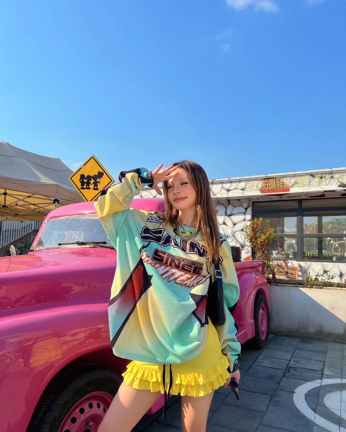 存在感抜群 個性的なデザイン トレンドアイテム カジュアル 全2色 パーカーE-9621