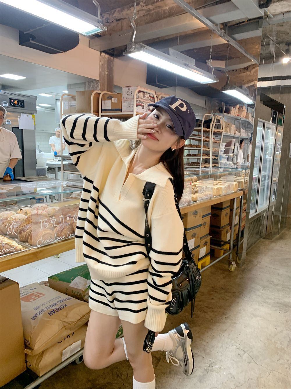 目を奪われる 切り替え スタイルアップ ジャケット＋ショートパンツ セットアップE-10916