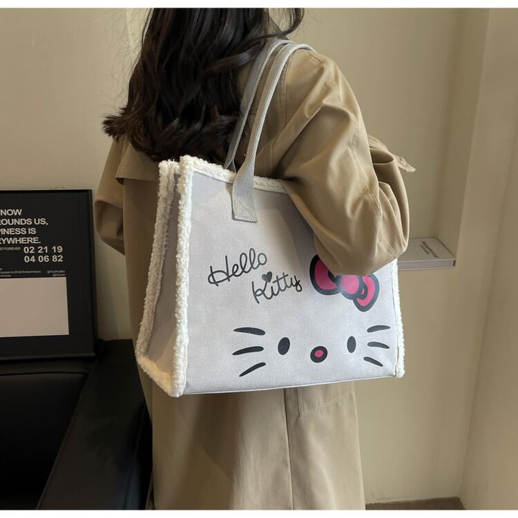 売れ筋 オシャレ 都市ファッショ デザイン 高見えデザイン 4色選択可 ショルダーバッグ メッセンジャーバッグE-10366