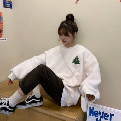 美人度アップ   ふわふわグラフィックロゴボアスウェットトップス全2色E-10116