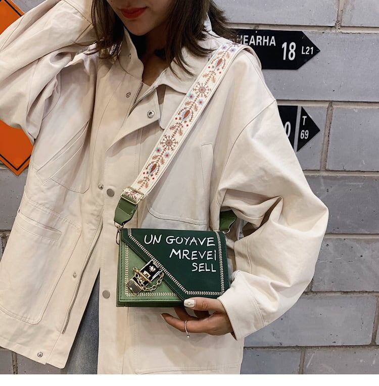 in'E  大人気ショルダーバッグ E-1401