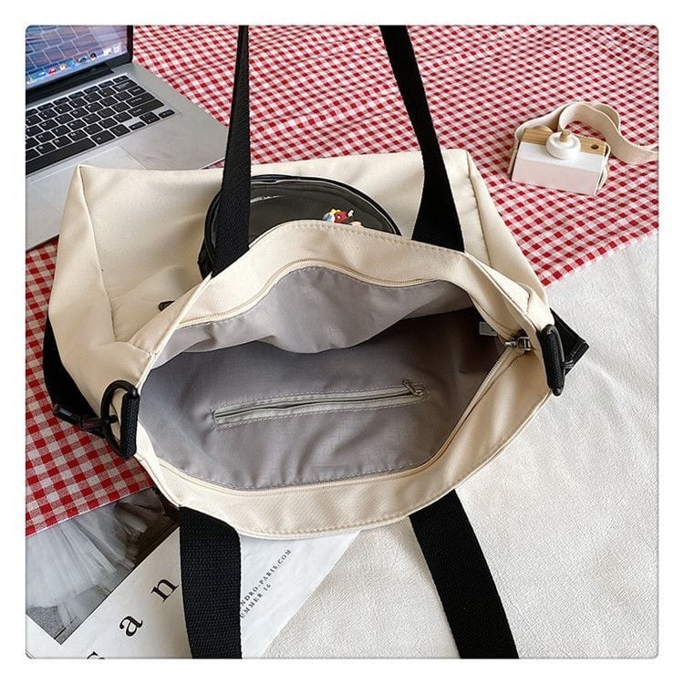 オシャレ度満点 存在感のある 4色選択可 ショルダーバッグ メッセンジャーバッグE-12295