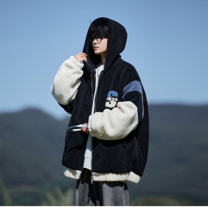 話題沸騰中 もこもこボア 3色展開 ジップアップパーカーE-12582