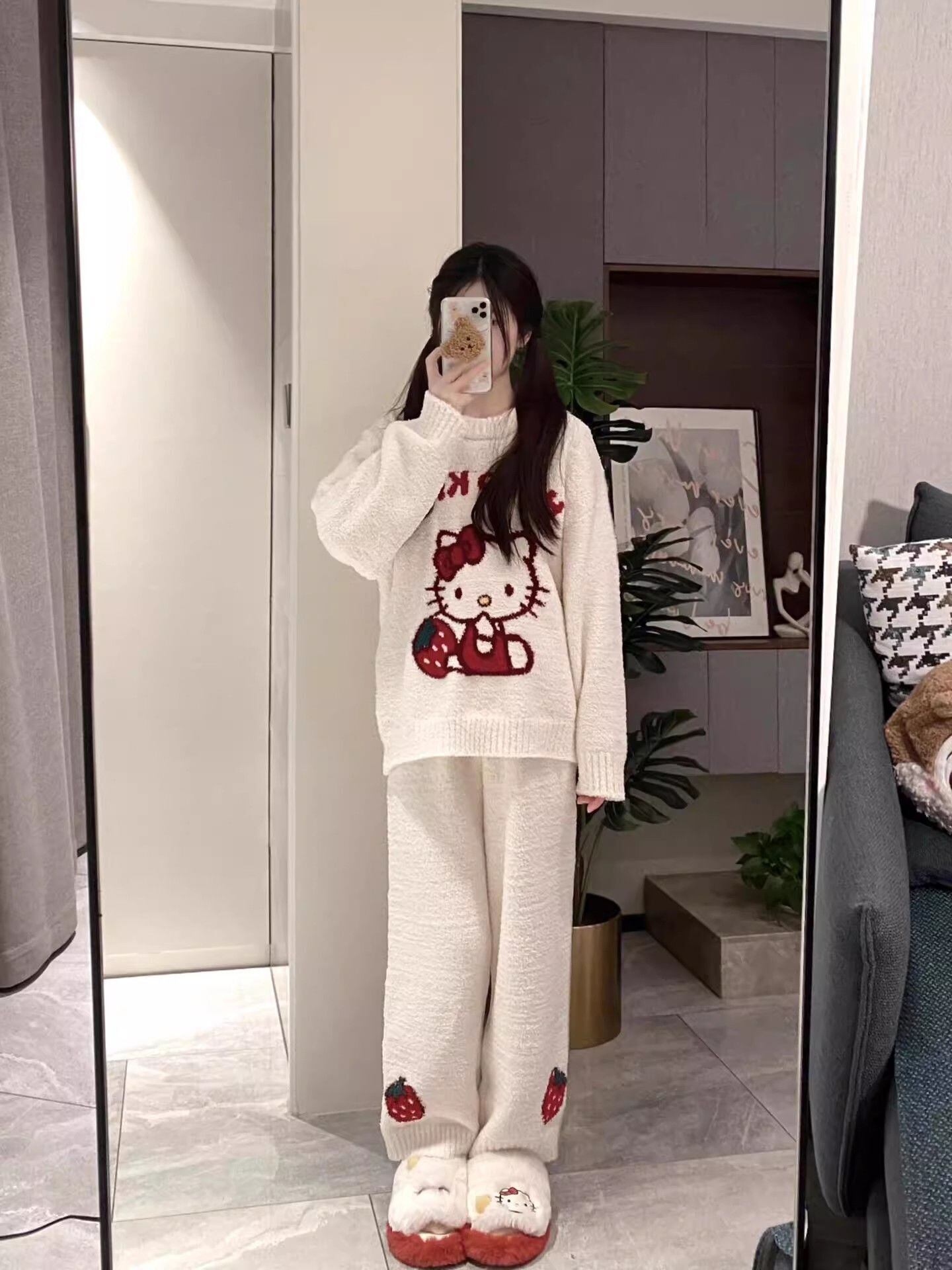 【人気急上昇中！】柔らかな肌触りで着心地も楽ちん！モコモコ パジャマ ルームウェア 上下セットE-10159