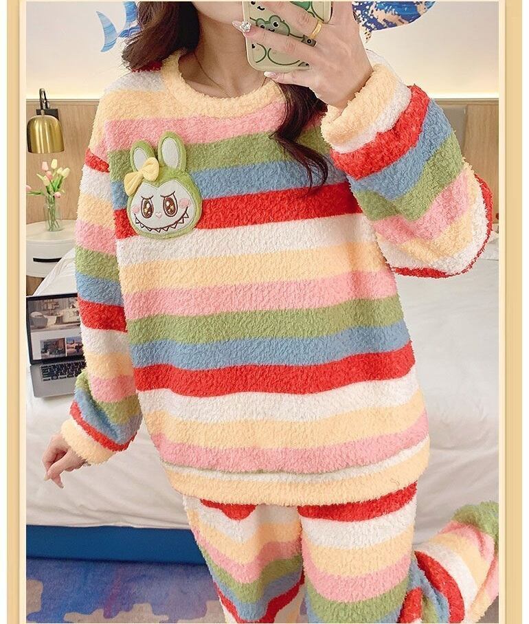 トレンドアイテム 存在感抜群 肌触り抜群 ６種選択 サンゴフリース パジャマ E-12177