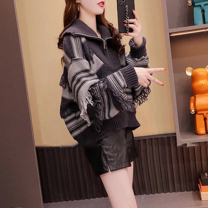 売れ筋 存在感抜群 個性的なデザイン トレンドアイテム 2色選択 スウェット E-12318