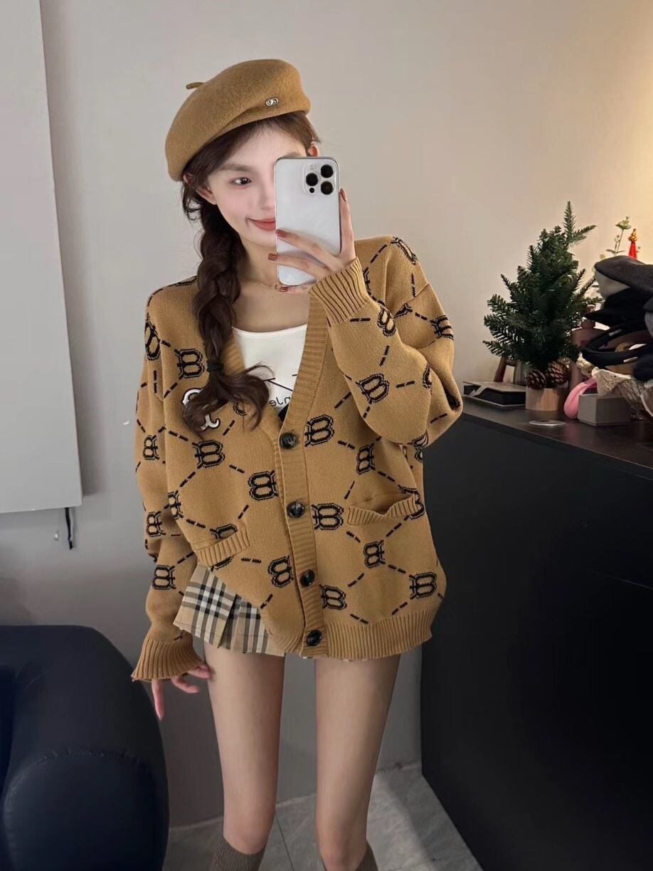 好感度UP 形が綺麗 シンプルだけど一癖あるコーデ ニットトップスE-9985