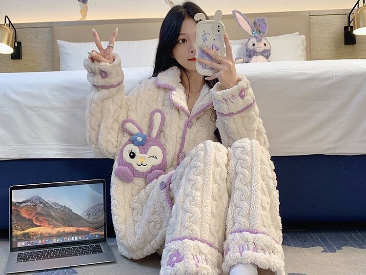 話題沸騰中 トレンドアイテム 存在感抜群 肌触り抜群 5種選択 サンゴフリース パジャマ E-9778