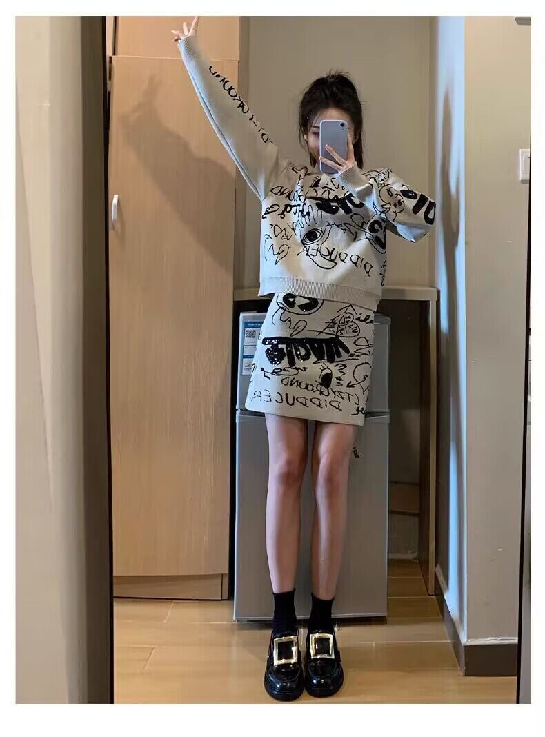 目を奪われる  カジュアル トップスⅹミニスカートセットアップE-10869