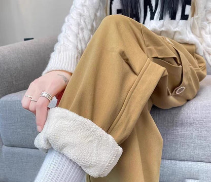 【裏起毛】好感度UP プラスベルベット 柔らかな肌触りで着心地も楽ちん！ 3色選択 ルーズストレートカジュアルパンツ E-9821