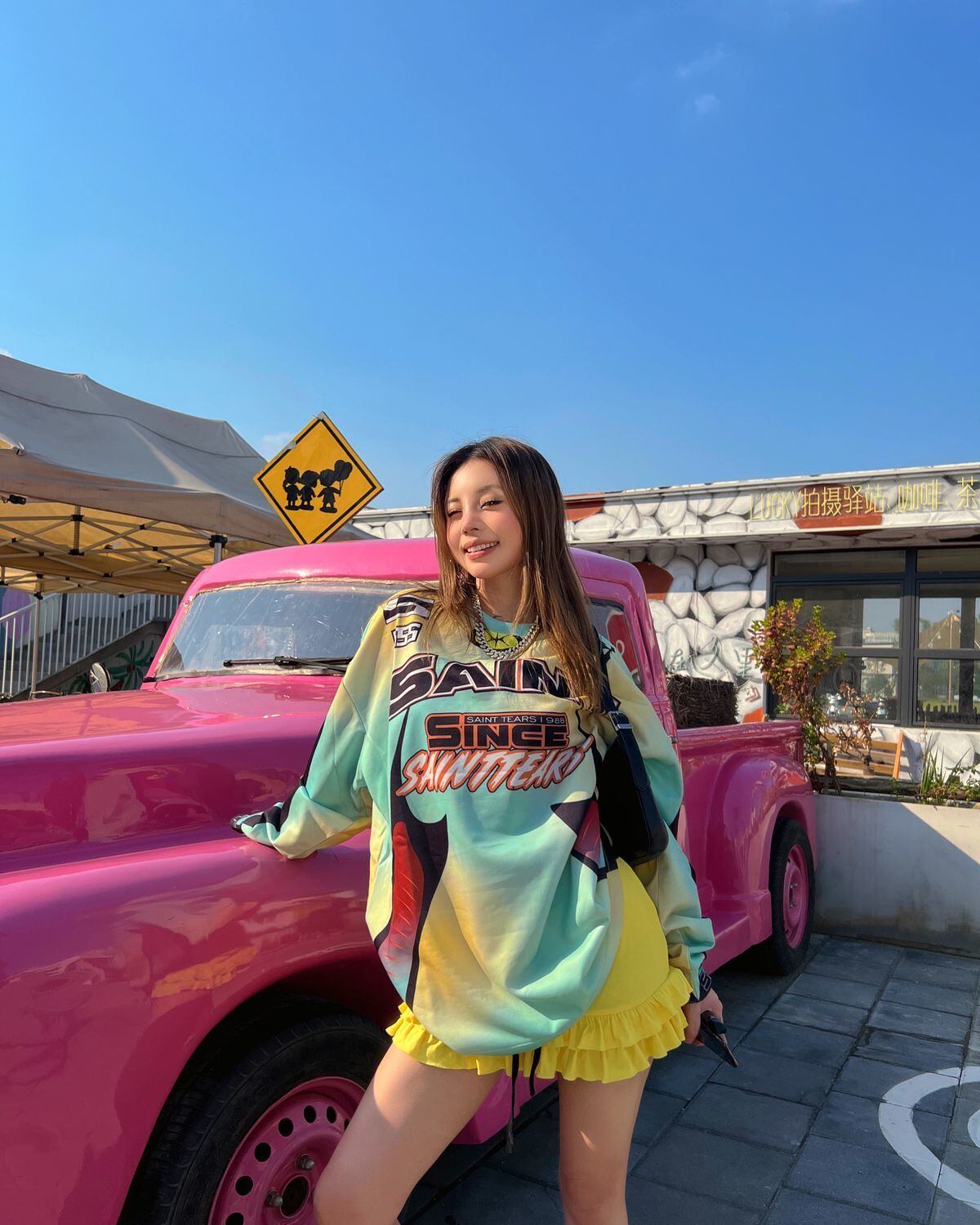 存在感抜群 個性的なデザイン トレンドアイテム カジュアル 全2色 パーカーE-9621