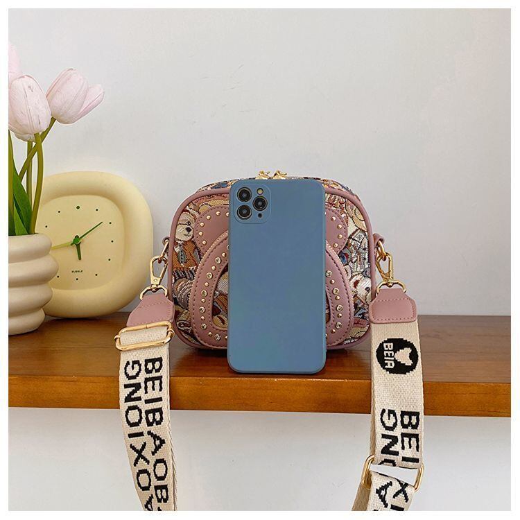 新商品 存在感のある 人気上昇中 キュート ファッション 3色選択可 ベアパターンショルダーバッグE-9860