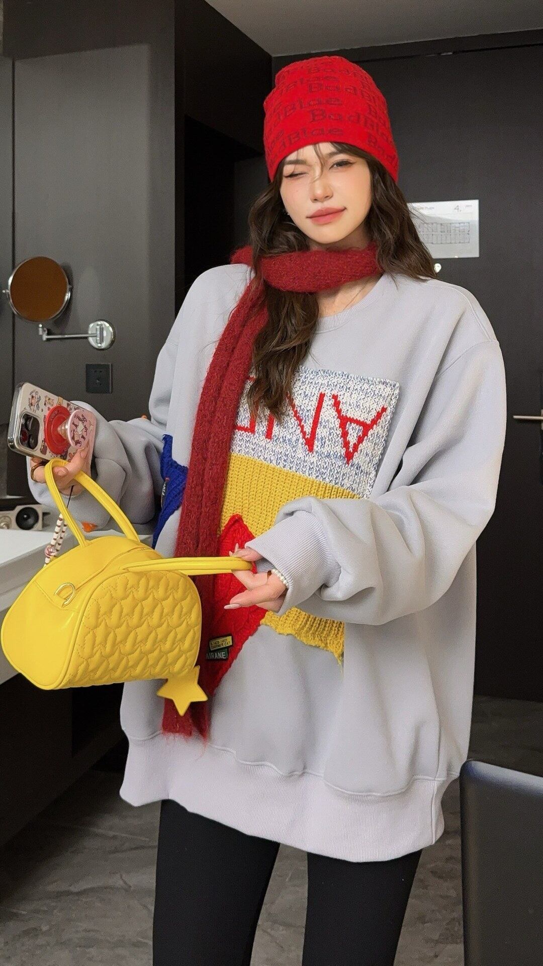 美人度アップ  キュート  柔らかくて優しい印象  カジュアル   3色 スウェット  E-12213