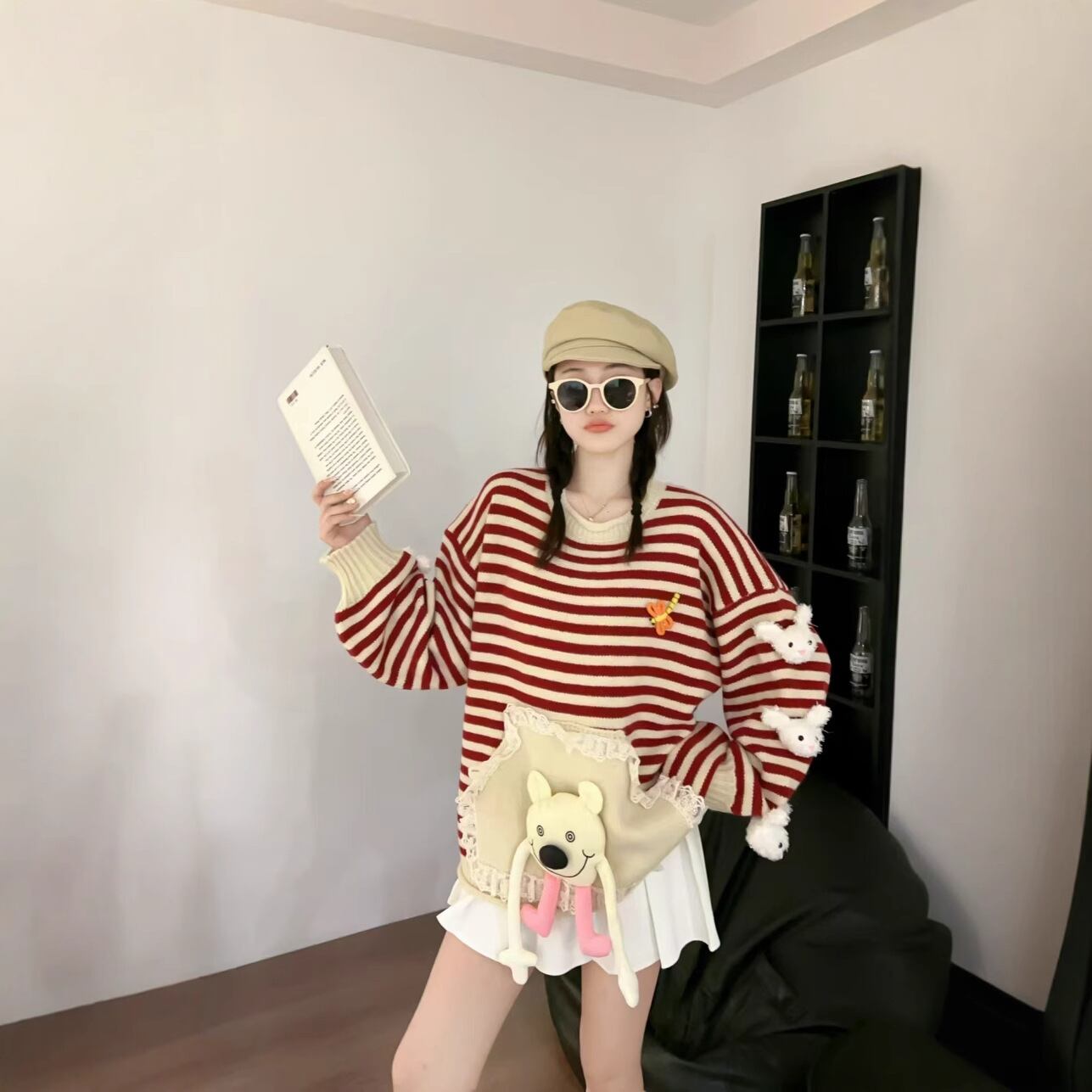 スタイルアップ効果抜群 ストライプ柄 個性的なデザイン 2色選択ニットトップスE-10585