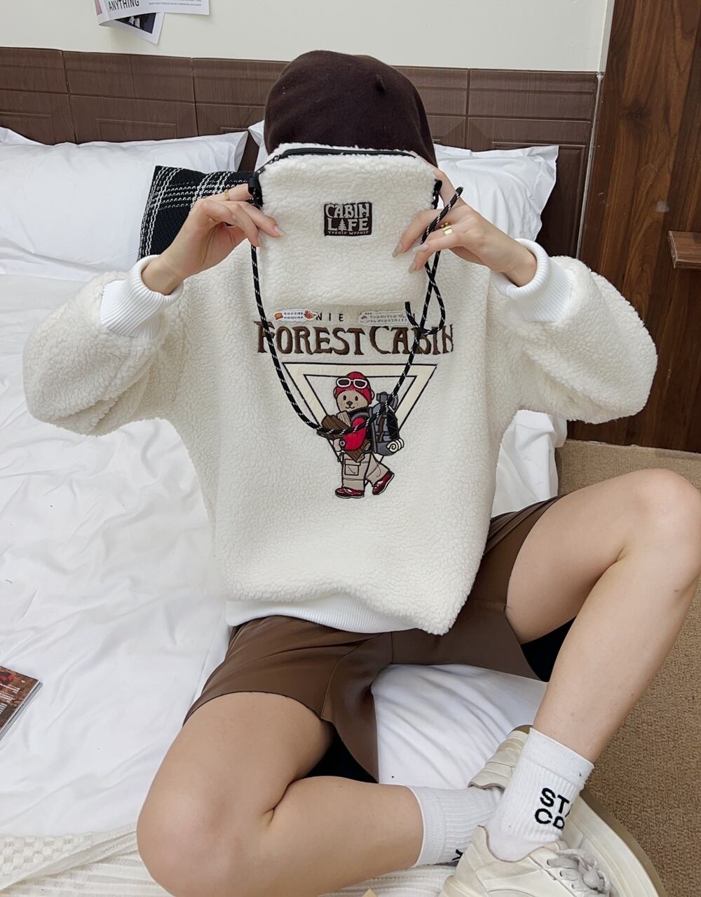 （バッグ付き）絶対流行 保温 スタイルアップ 防風 防寒 カジュアル ショルダーバッグ付き 3色選択 パーカーE-10523