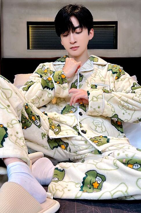 存在感抜群 ファッション トレンドアイテム 肌触り抜群 3種選択 サンゴフリース パジャマ E-9782