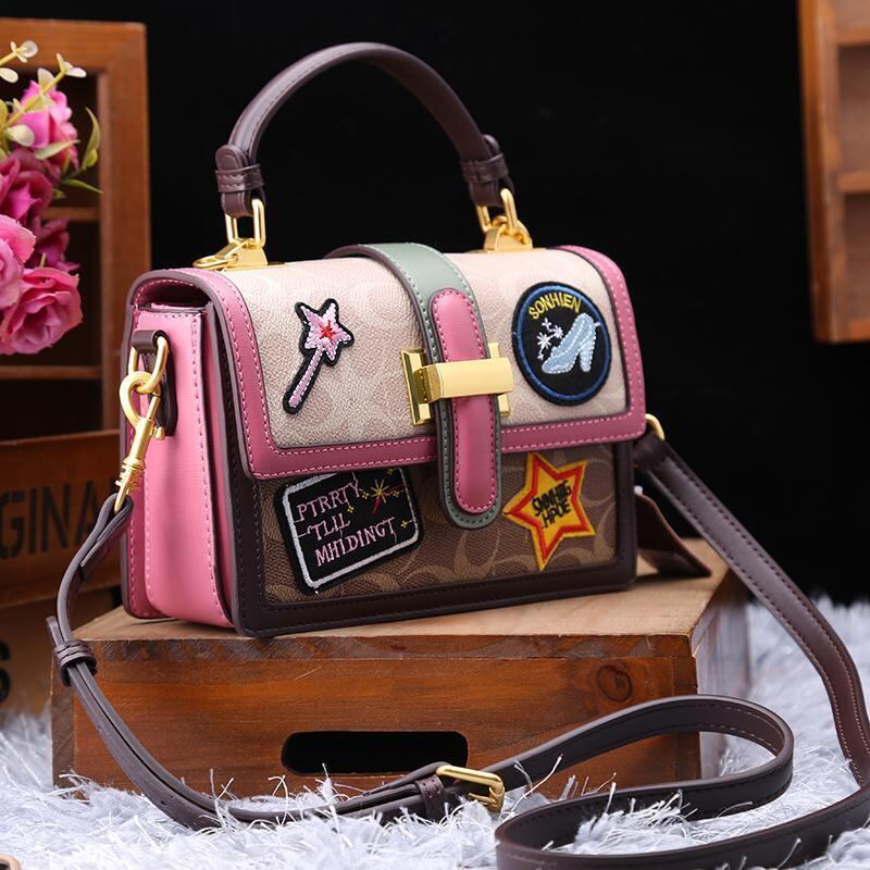 おしゃれ度高め  デザイン性抜群  カラーマッチング ランクアップさせ ショルダーバッグ メッセンジャーバッグiEf-9816