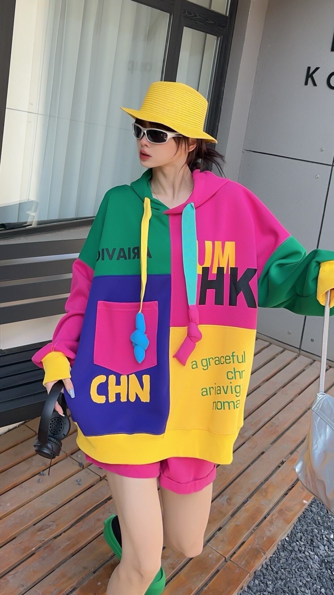 話題沸騰中 切り替え 目を奪われる カラーマッチング カジュアルプリント 3色 パーカー E-10522