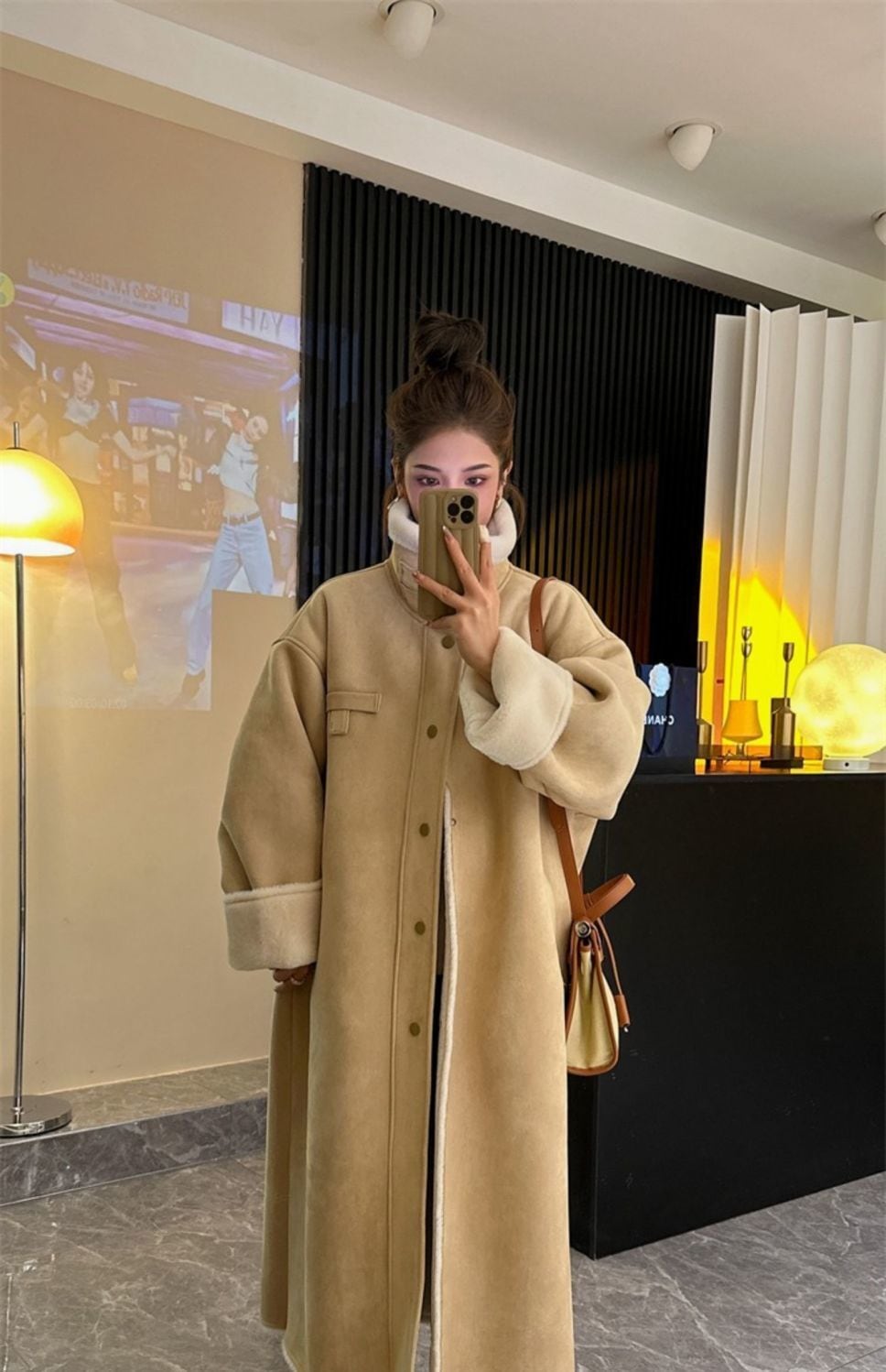 美人度アップ オシャレデザイン プラスベルベット ムートンコートE-12378