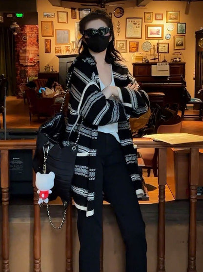 売り切れ必至 ストライプ柄 韓国風ファッション ニットカーディガンE-9376