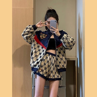 話題沸騰中 スタイルアップ 目を奪われる 切り替え ジャケット＋ショートパンツ セットアップE-9192