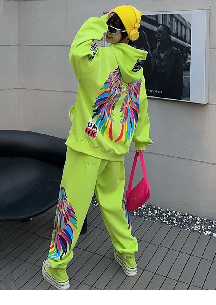 話題沸騰中 スタイルアップ 目を奪われる パーカー＋ショートパンツ セットアップE-9442