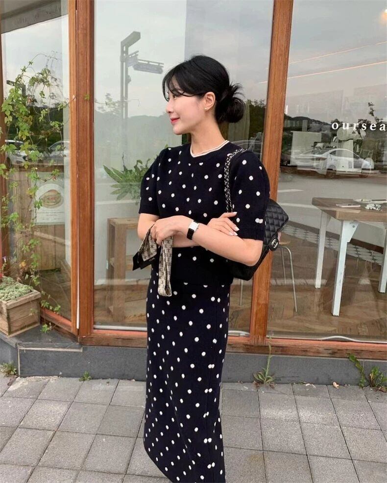 好感度100％ 柔らかくて優しい印象 効果抜群 プリント切り替え 2色 セットアップE-10855